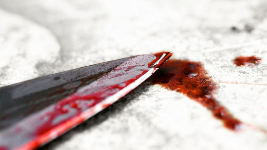 Krvavi nož