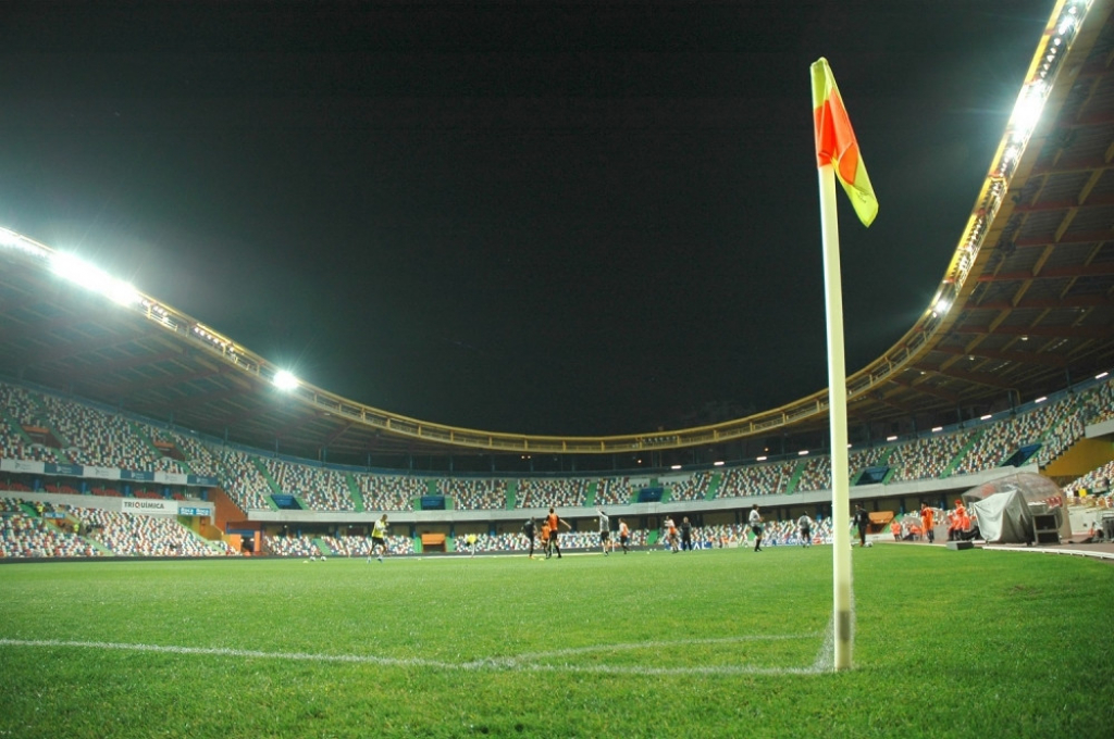 Fudbalski stadion Korner zastavica