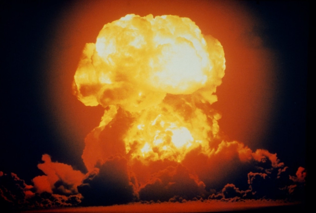 Nuklearna Atomska Eksplozija Bomba