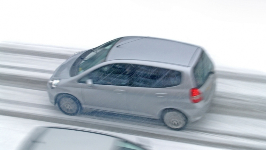 Vožnja po snegu Sneg Zima Zimska vožnja Zimski uslovi za vožnju