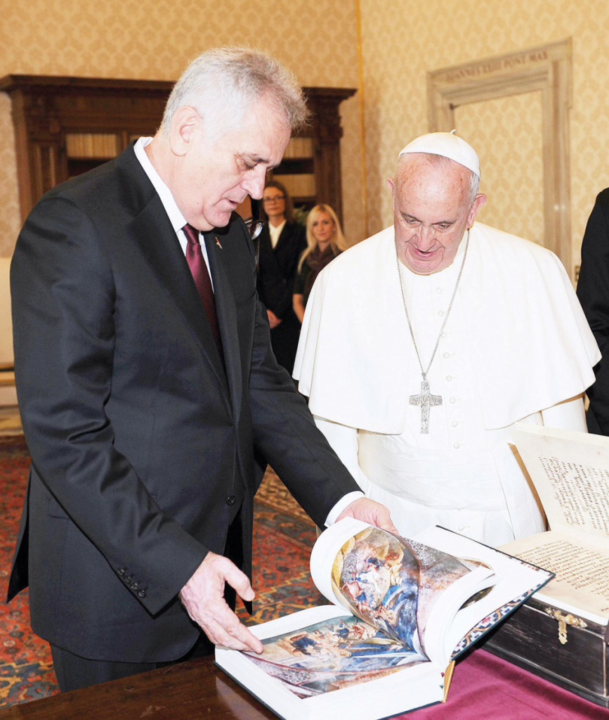 Još nije kasno da se vođa katolika pokaje: Nikolić i papa Franja