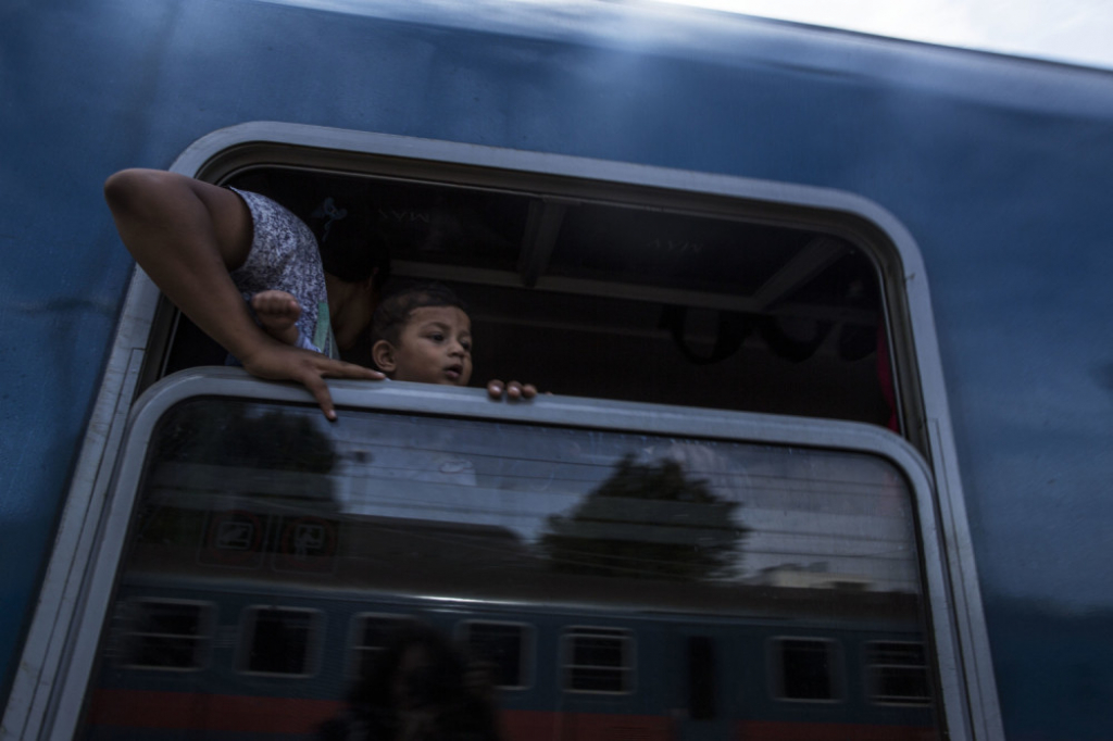 Izbeglice u vozu