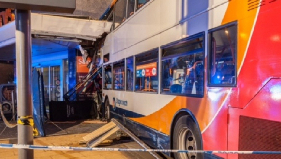 Autobus nesreća Engleska