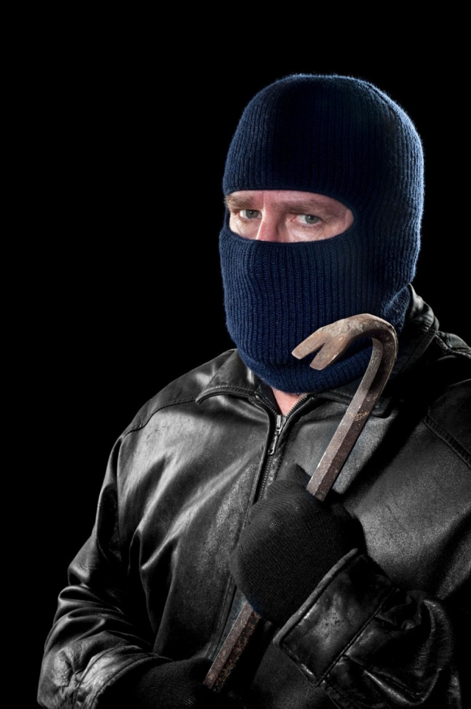 Huligan Pajser Metalna šipka