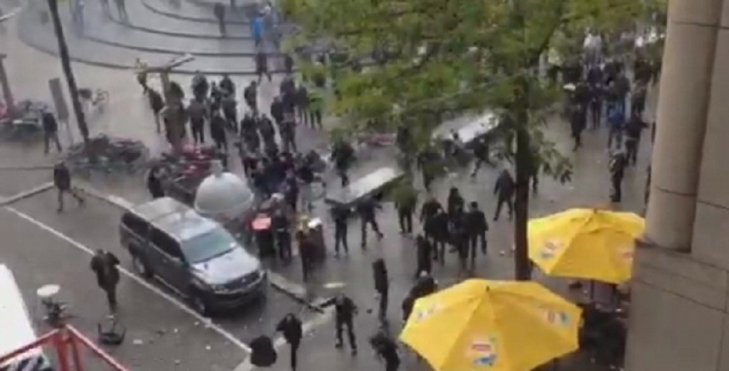 Tuča navijača Ajaksa i Fenerbahčea