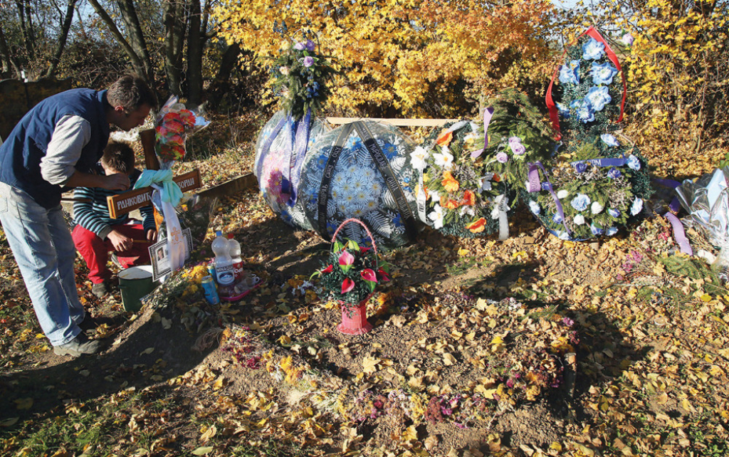 Rođaci juče na Zoranovom grobu