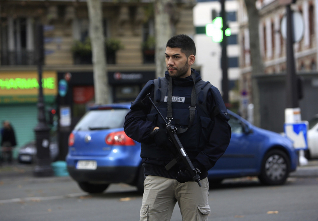 Pariz, policija