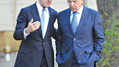 Ova srpska  šljivovica baš  udara: Keri i  Lavrov