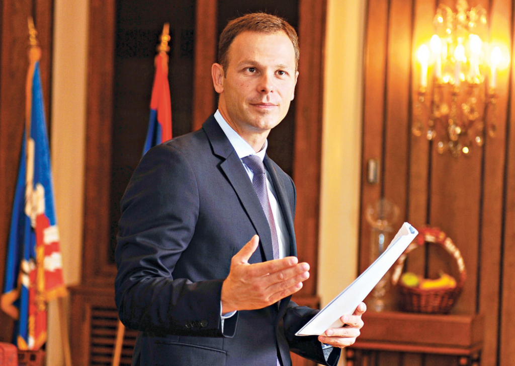 Ljulja mu se fotelja: Siniša Mali