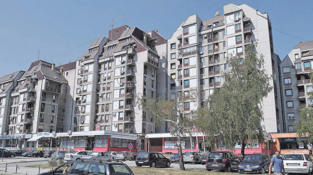 „Lepa Brena“ joj nije ni do kolena