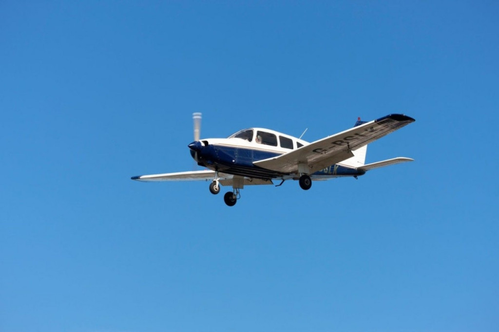 Avion Piper 28 Cherokee
