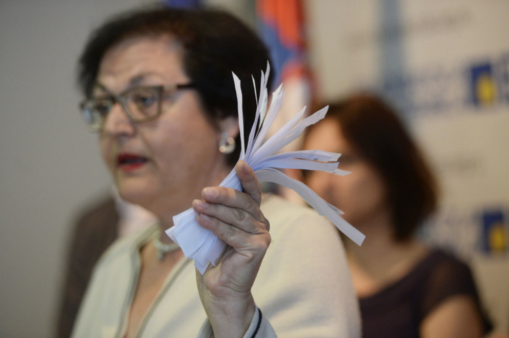 Gordana Čomić sa pozivima za glasanje