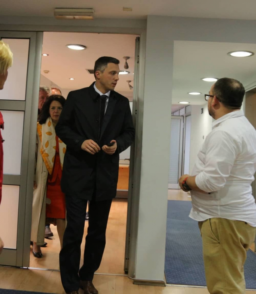 Opozicija na hitnom sastanku u DS Boško Obradović