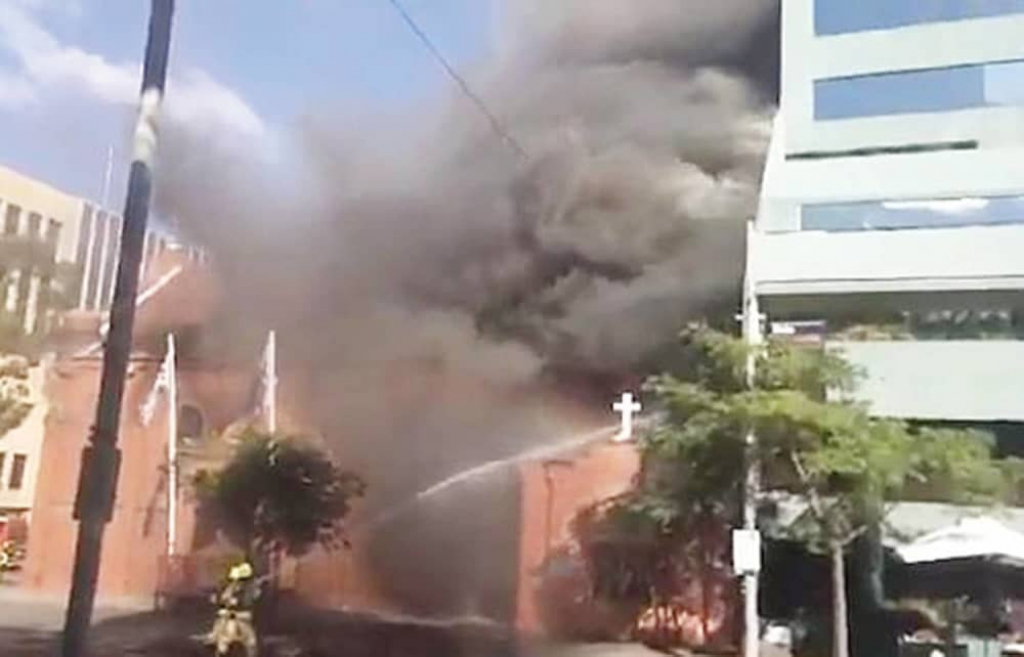 Posle 115 godina sve otišlo u dim: Grčka crkva u Melburnu