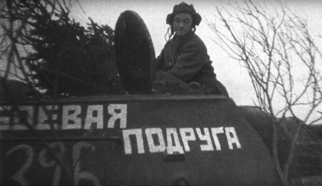 Marija Oktjabrskaja na svom tenku Borbena devojka