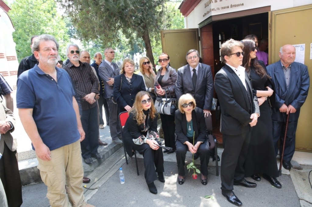 Bata Živojinović, sahrana