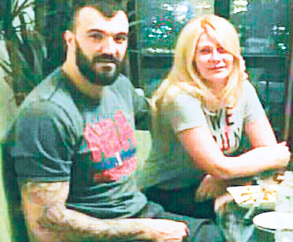 Mladenci su zabranili fotografisanje, pa čak i selfije na svadbi