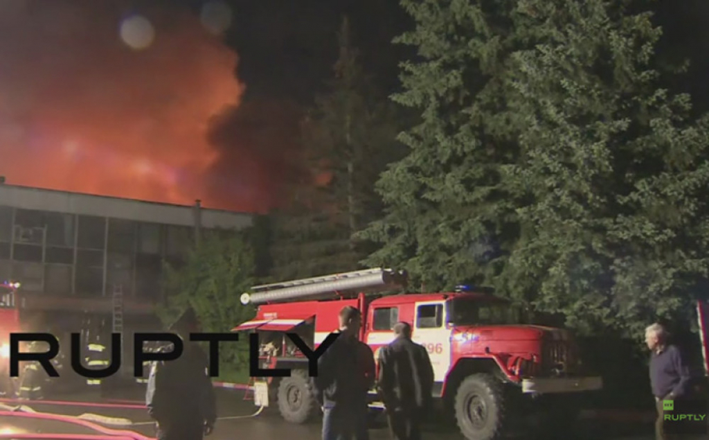 Požar u fabrici u Moskvi