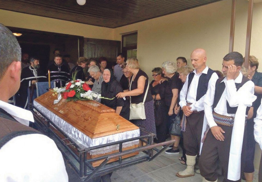 Mnogo ljudi ispratilo Popova