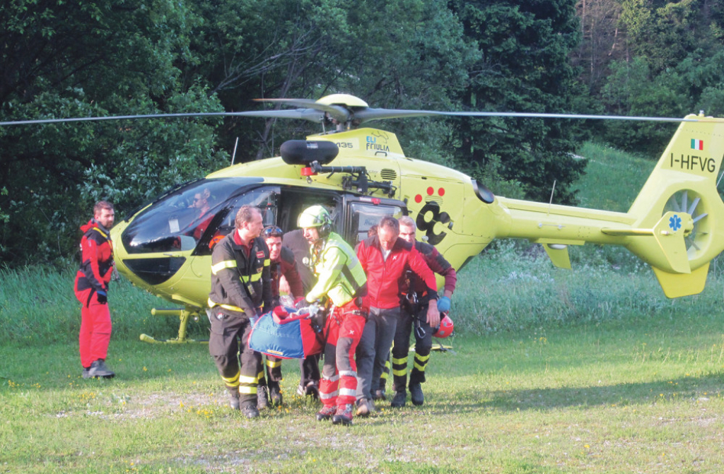 Spasioci su helikopterom evakuisali srpske alpiniste