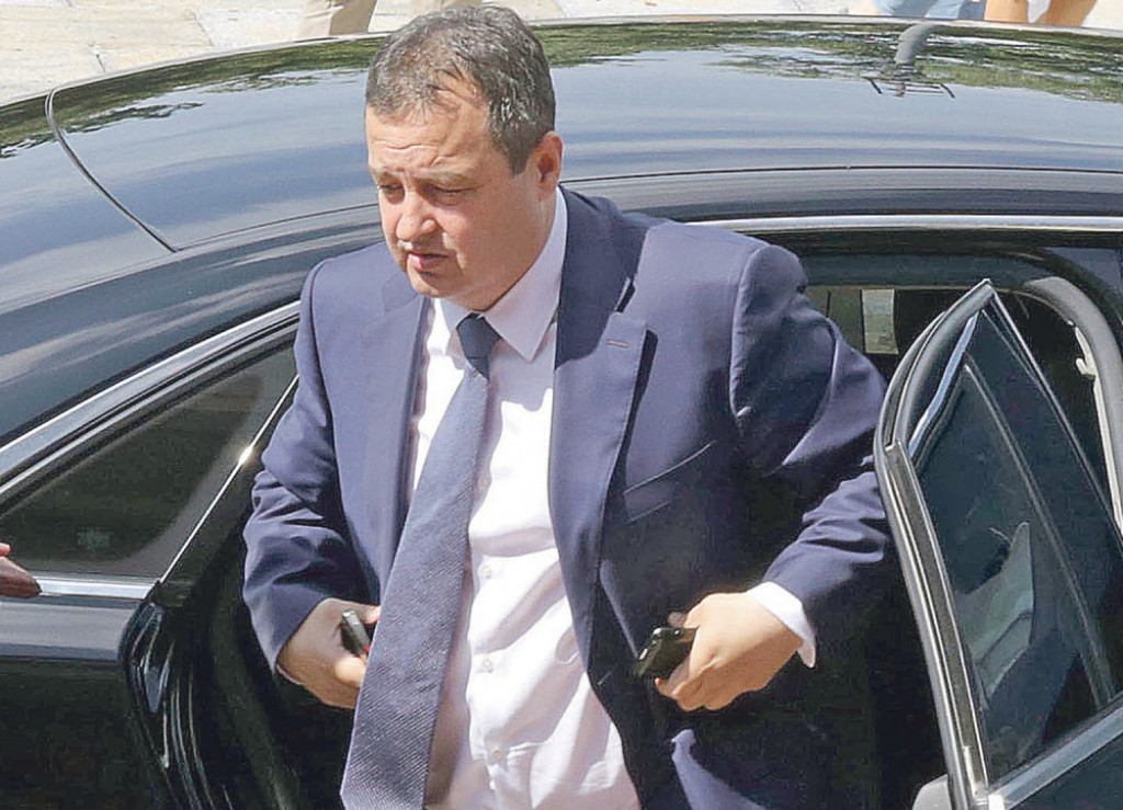 Udomio kuma: Ivica Dačić