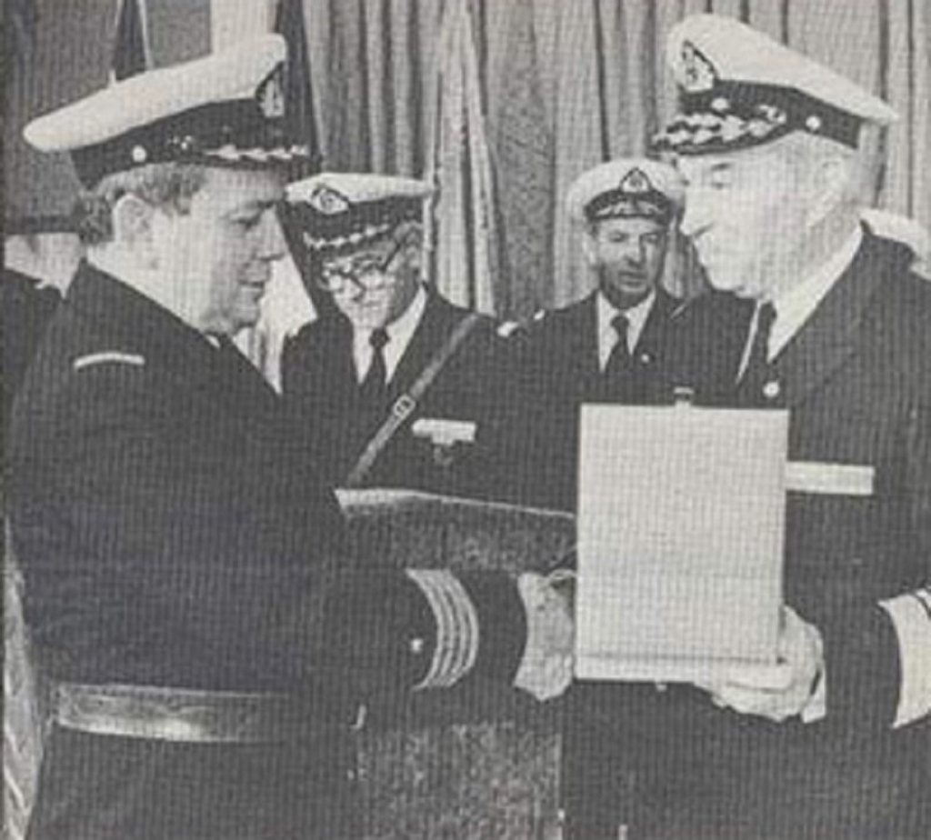 Admiral Vladimir Barović (levo)