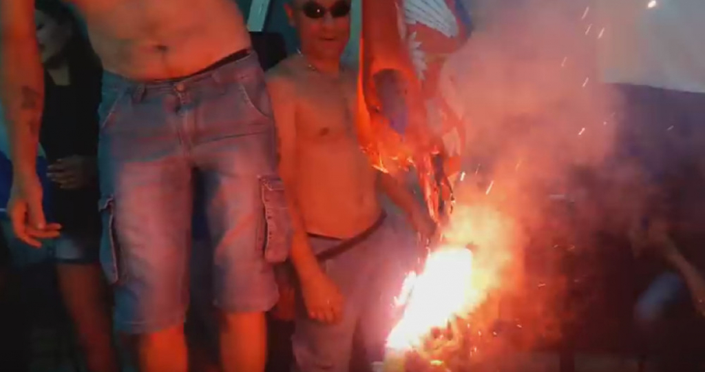 Ustaše palile srpsku zastavu