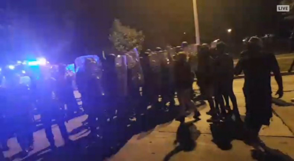 Milvoki sukobi policije i demonstranata
