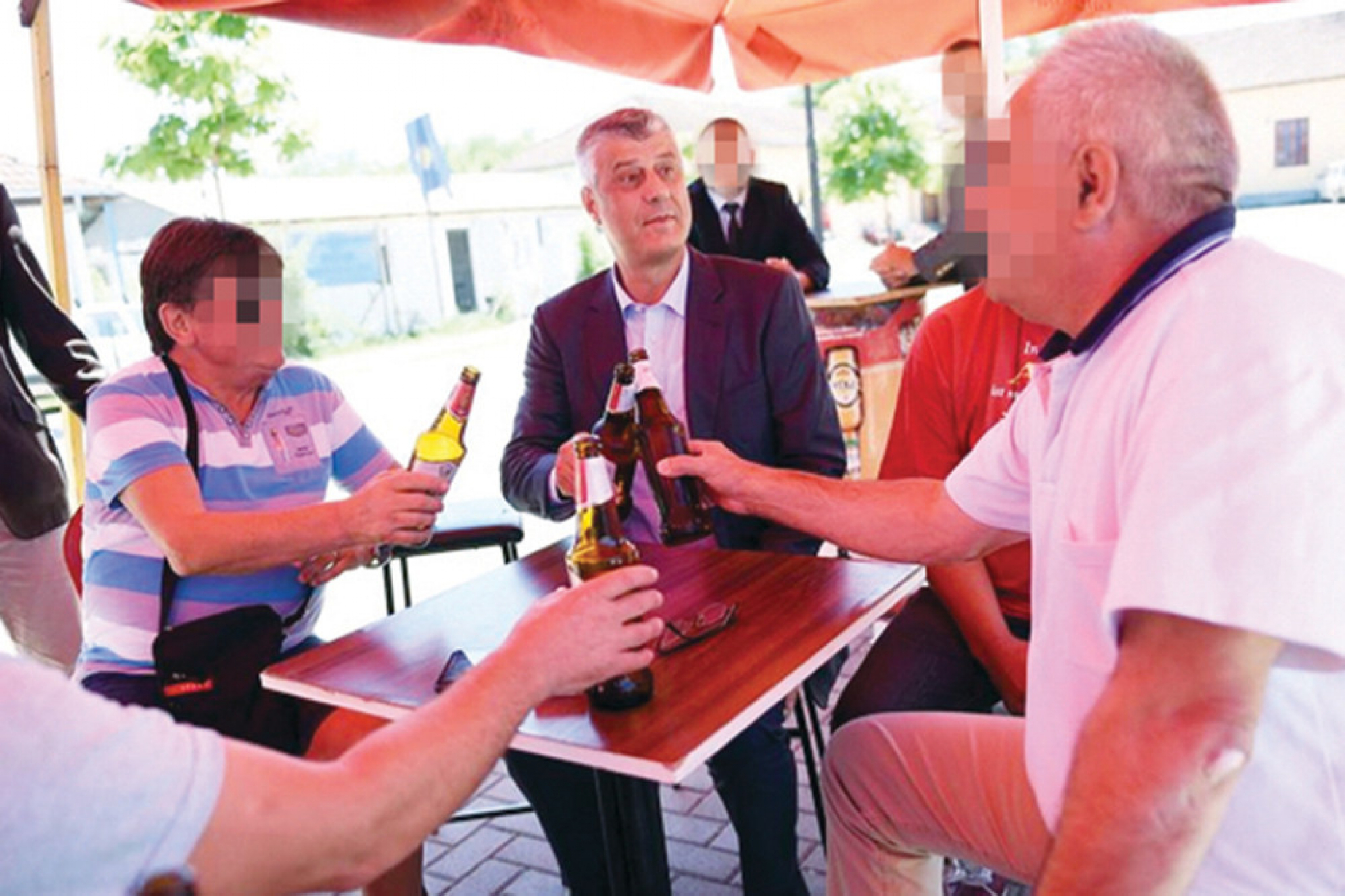 Tači u kafani u Goraždevcu