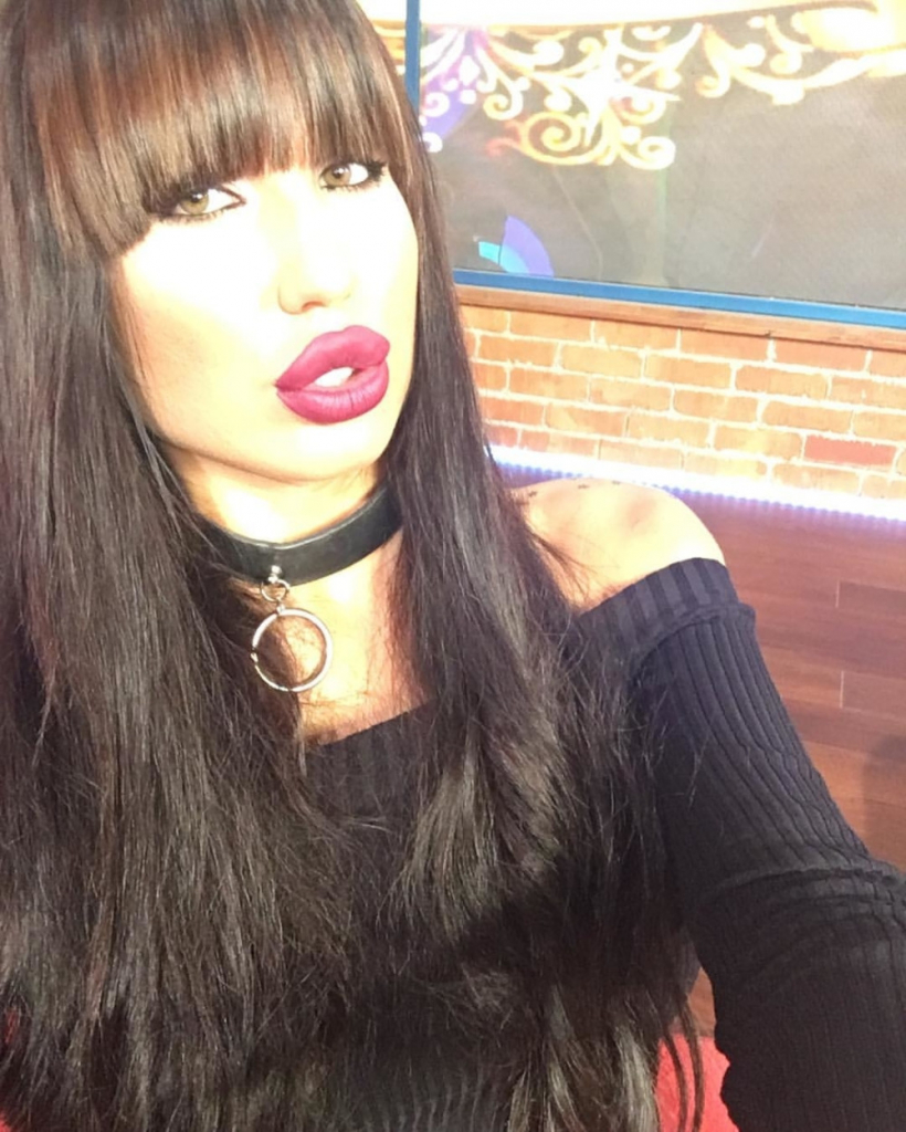 Tijana Maksimović Ajfon