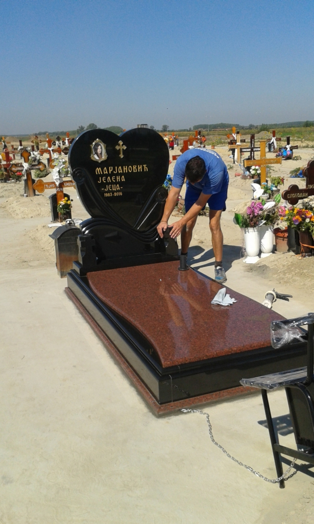 Spomenik Jeleni Marjanović