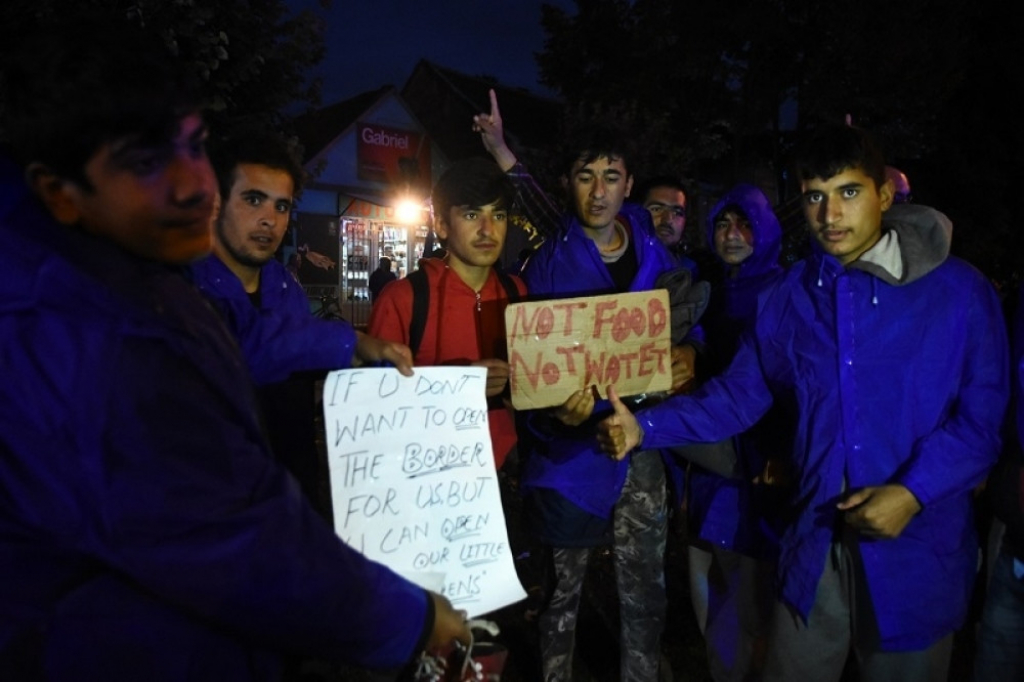 Protest migranata u Pazovi