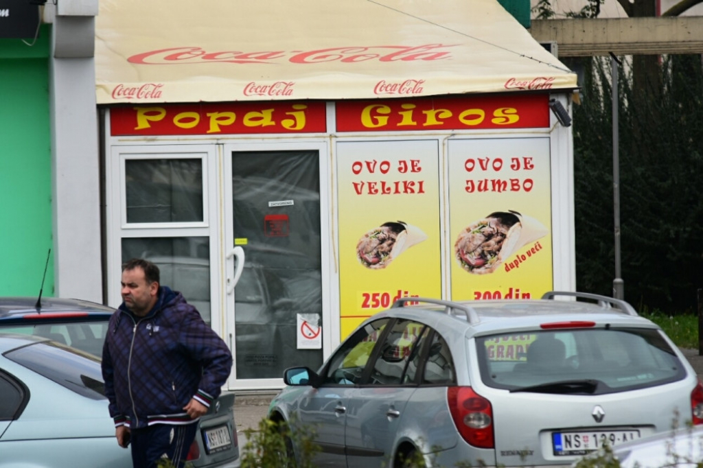 Pojeli giros u Popaju pa završili u bolnici