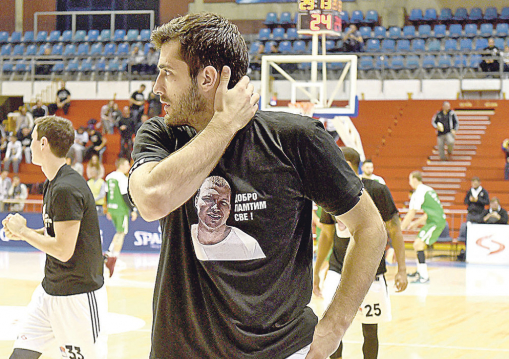 I košarkaši su nosili majice