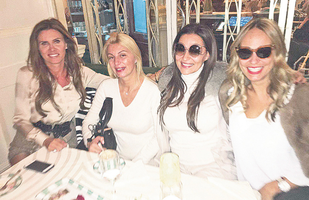 Vesela ekipa: Ceca sa Lidijom, Marijanom i prijateljicom