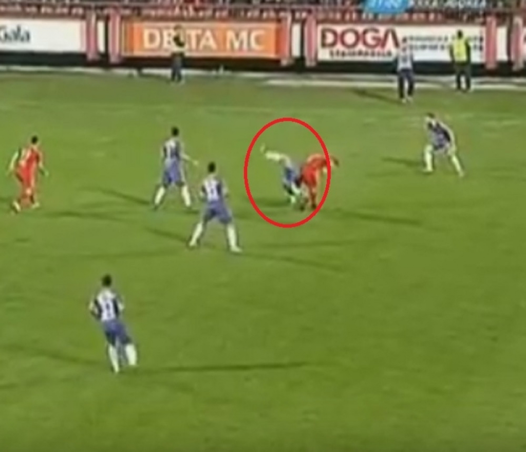 Trenutak kada Luković nezgodno pada