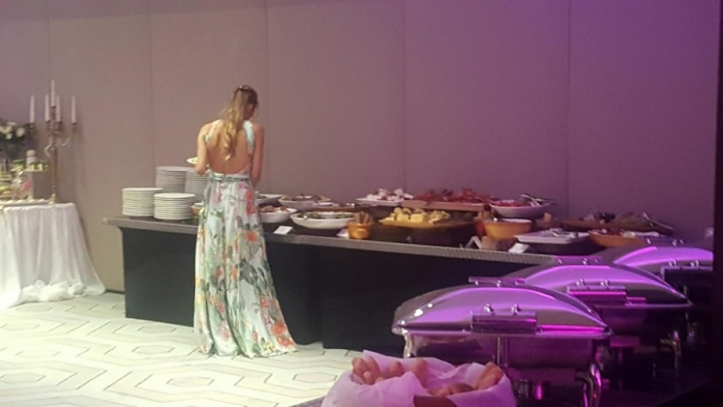 Jelena Đoković rešila da se posluži