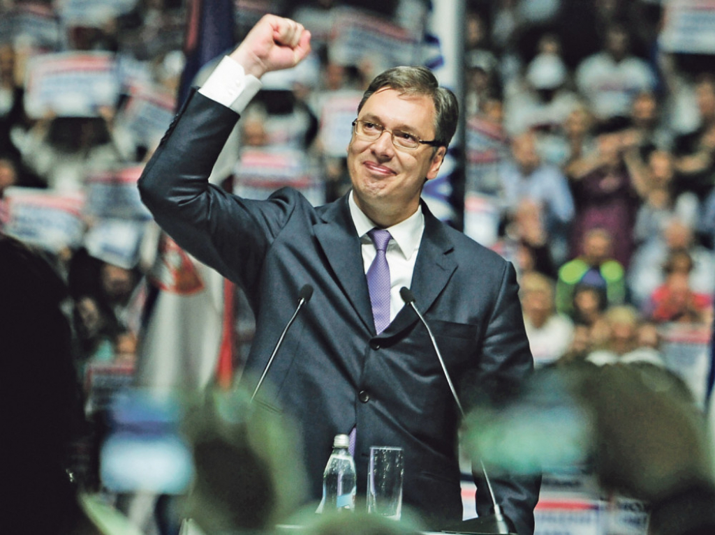 Dosta je ucena, hajde da se odmerimo: Vučić