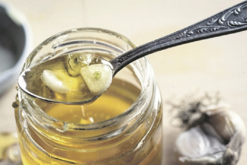 Beli luk protiv grlobolje