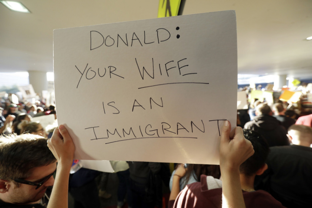Donalde, žena ti je imigrant!