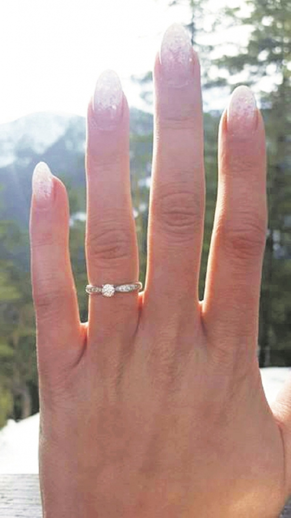 Natašin verenički prsten