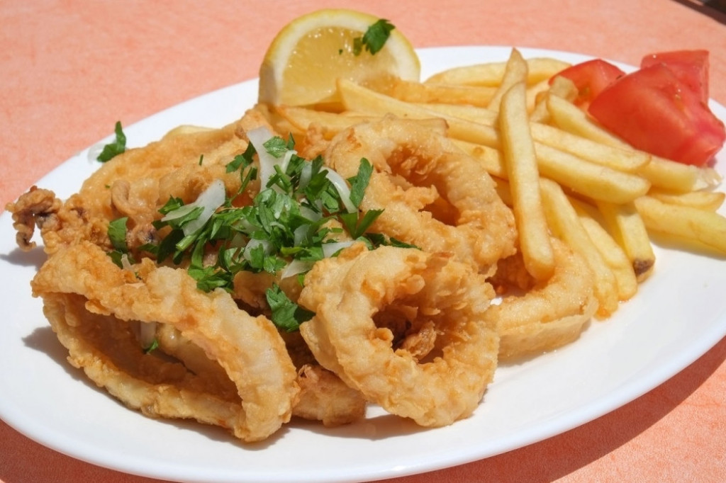 Pečene lignje sa krompirom