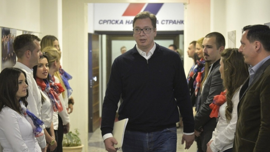 Aleksandar Vučić stiže u štab SNS