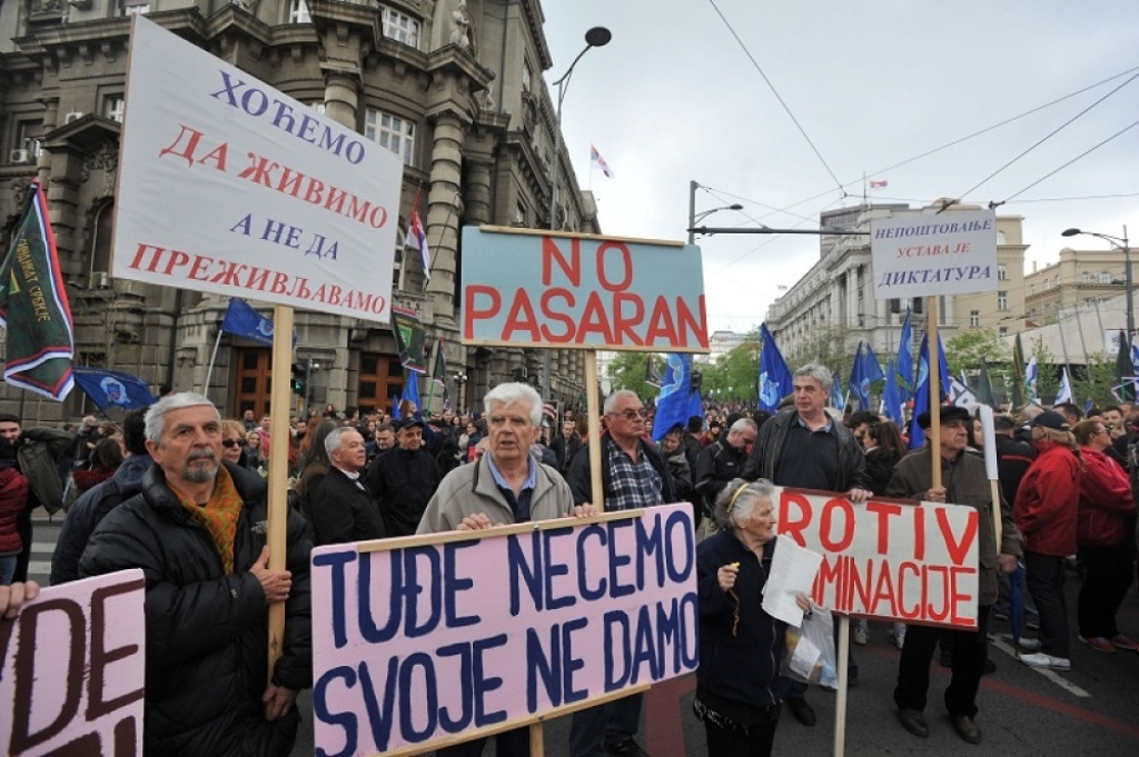 Protest sindikata ispred Vlade Srbije