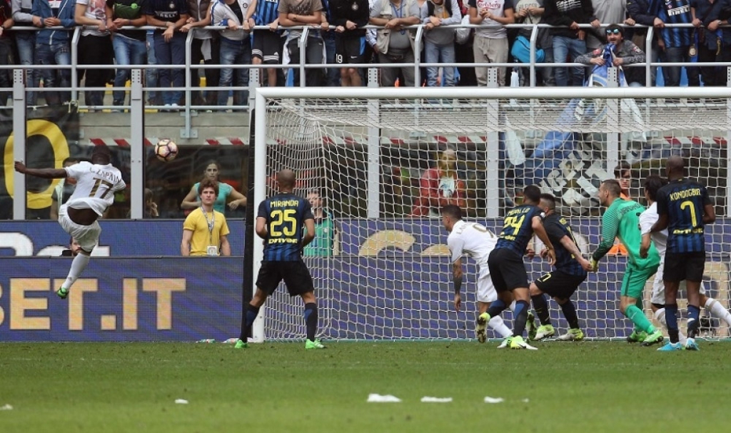 Kristijan Zapata postiže izjednačujući gol