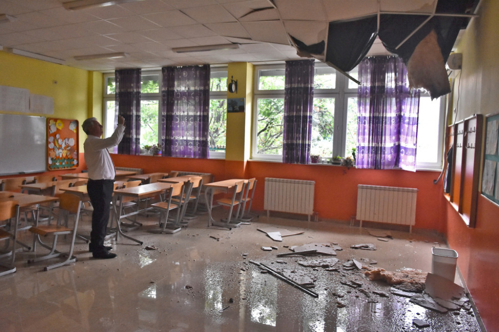 Srušio se krov u školi