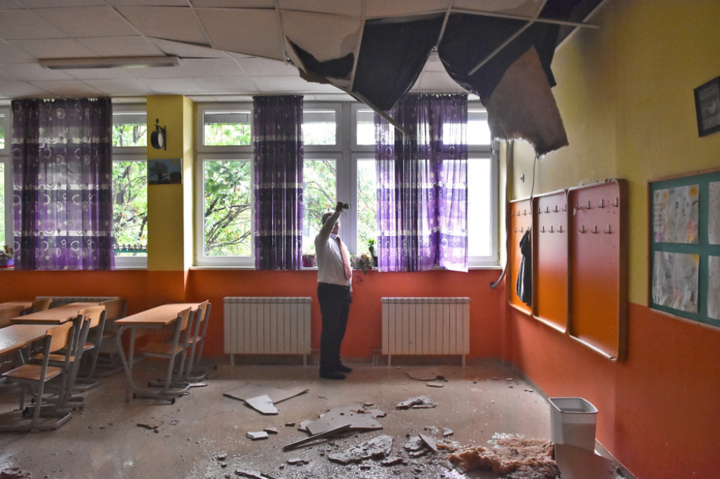 Srušio se krov u školi