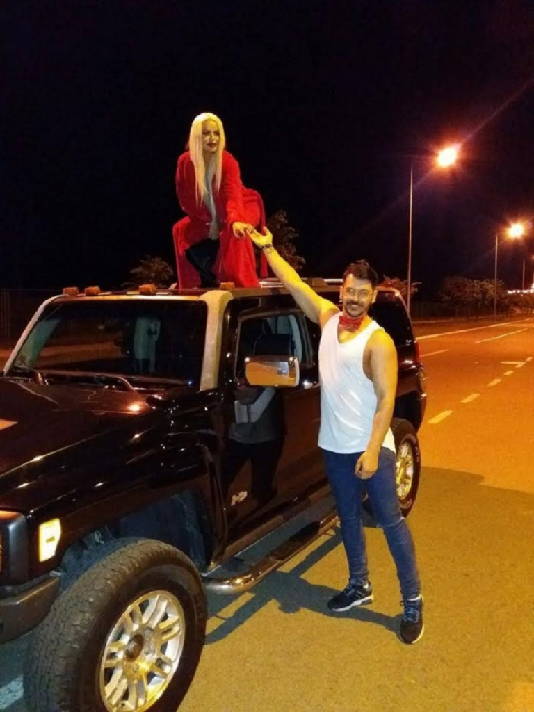 Aleksandra i zgodni maneken na snimanju spota