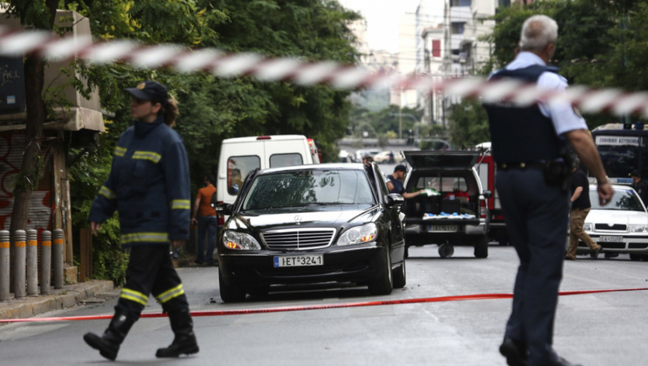 Bivši grčki premijer povređen u eksploziji automobila