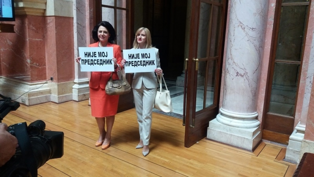 Sanda i Dijana nose transparente